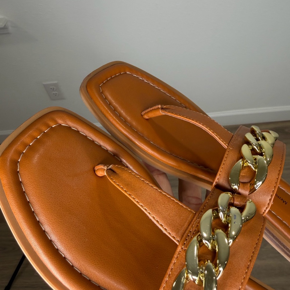 Time and Tru Brown Chain Sandals - Picture 4 of 10